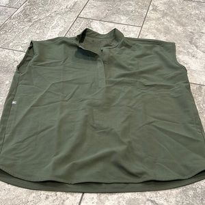 Figs Rafaela scrub top olive green medium EUC